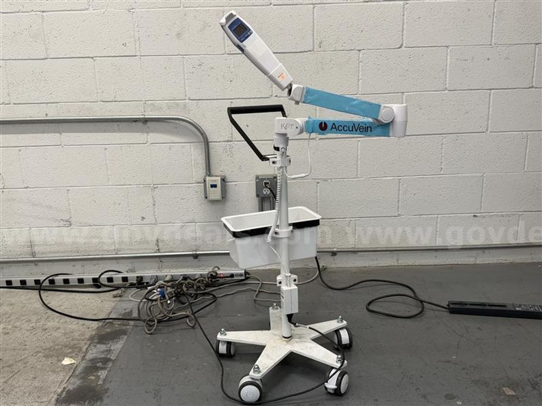 Accuven Av400 Portable Vein Finder With Stand, Sn#Av17360154