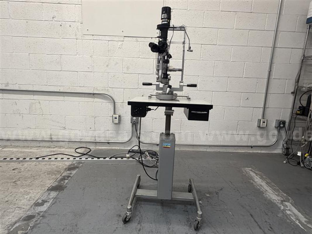 Haag-Streit Bm900 Slit Lamp