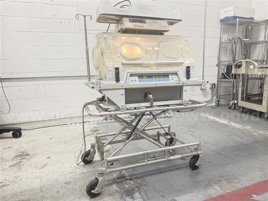 Airshields Transport Incubator, Sn#Sj03573 With An Acme Infant Scale