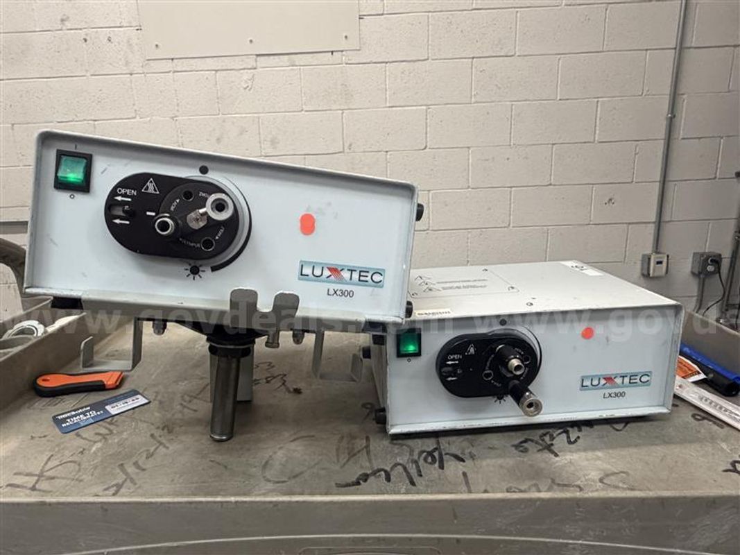 Luxtec Lx300 Light Source, Sn#074406, 113105