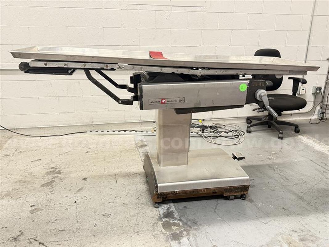Amsco 2080mia Surgical Table