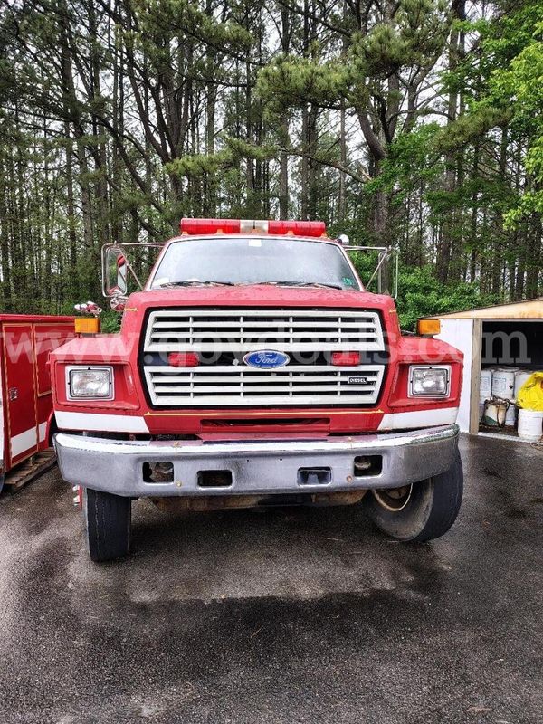 Scrap Only 1992 Ford F800F Fire Truck