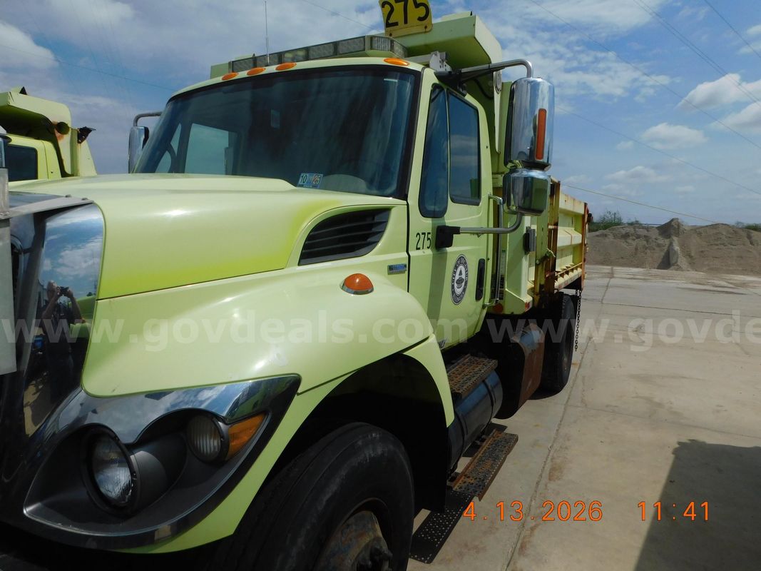 2009 International 7400 Dump Truck