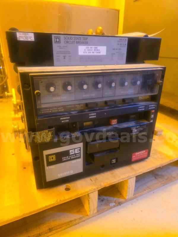 Square D SE 1600-Amp Drawout Circuit Breaker – 3-Pole, 600 VAC