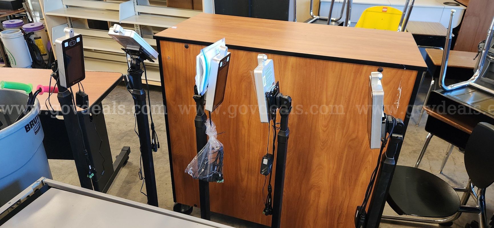 5 Body temp scanners with adjustable stands