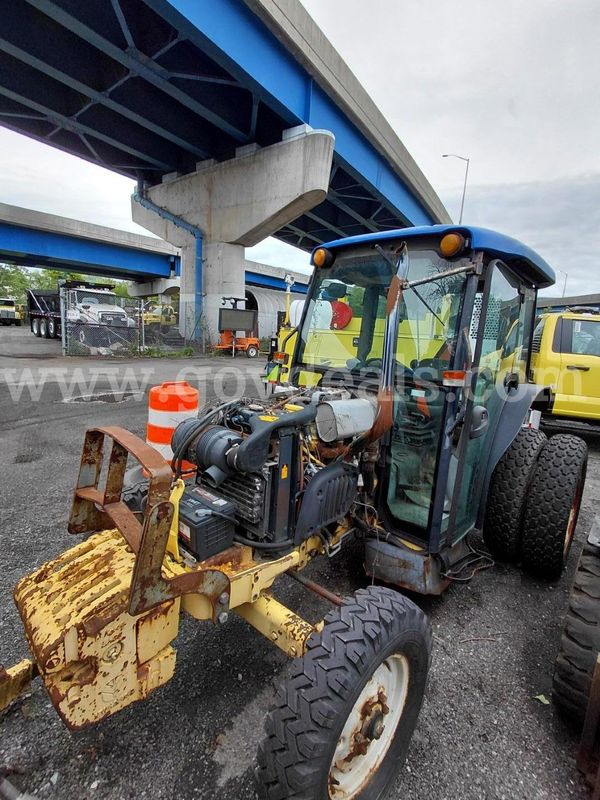 2001 New Holland TN65D