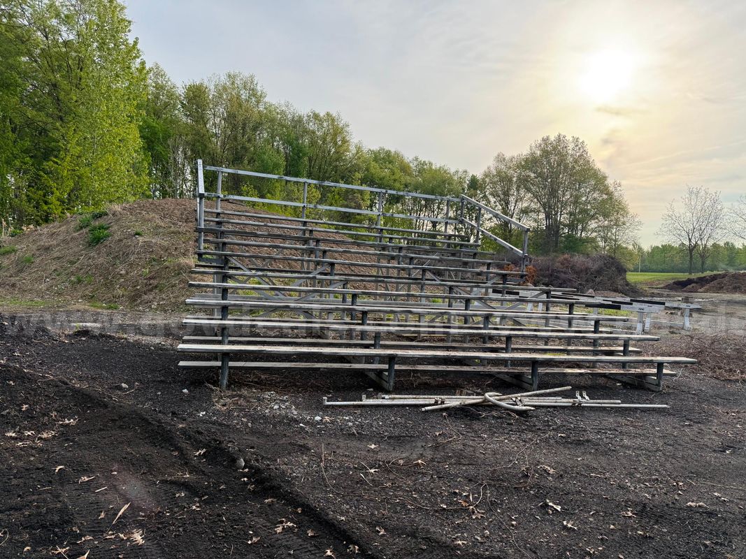 Aluminum Bleacher Set