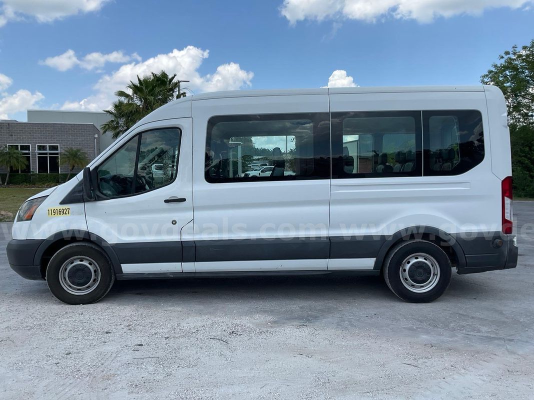 2018 Ford Transit 350 Wagon Medium Roof XLT Van 15 Passenger
