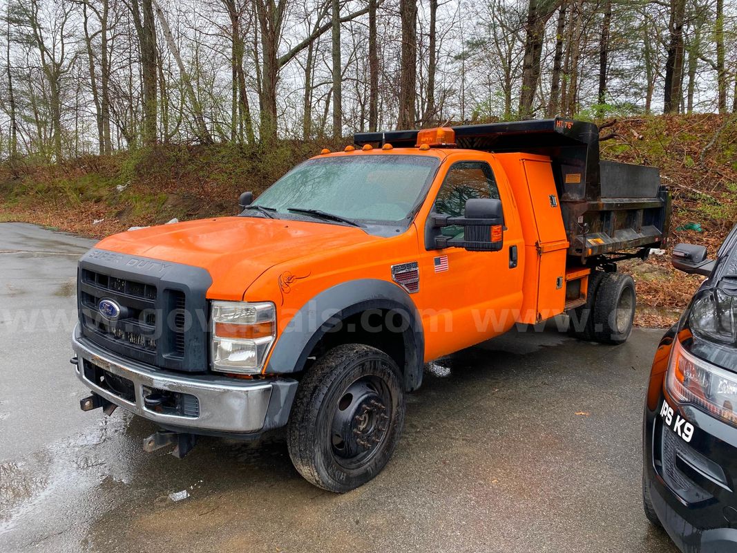 2009 Ford F-550 Dump Truck w/ Fisher Poly-cast Sand/Salt Spreader