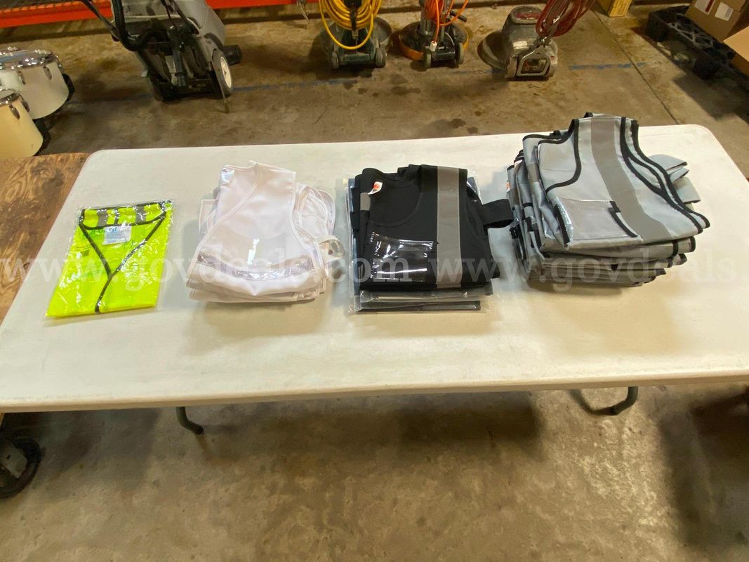 Emergency Response Vests (Lot of 25)