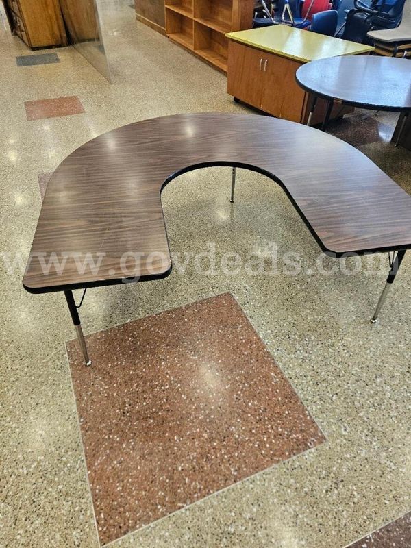 Horseshoe Table