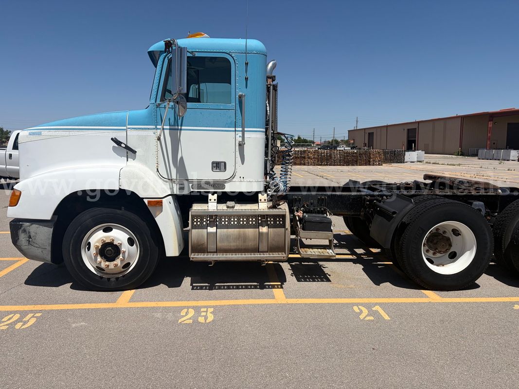 1996 Freightliner FLD112