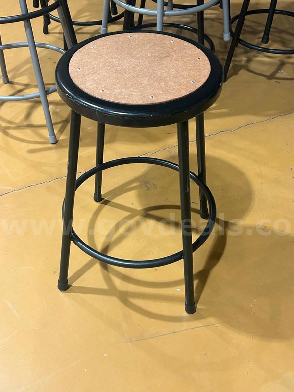 (17) 24" Stools