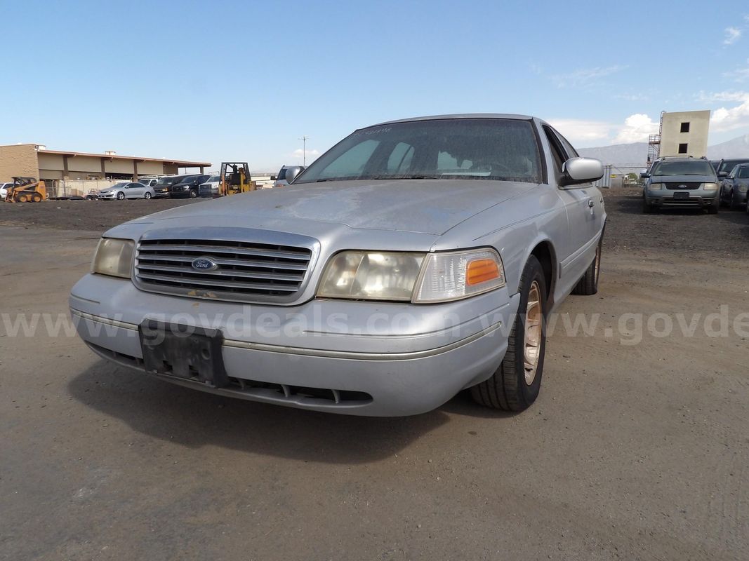 1999 Ford Crown Victoria