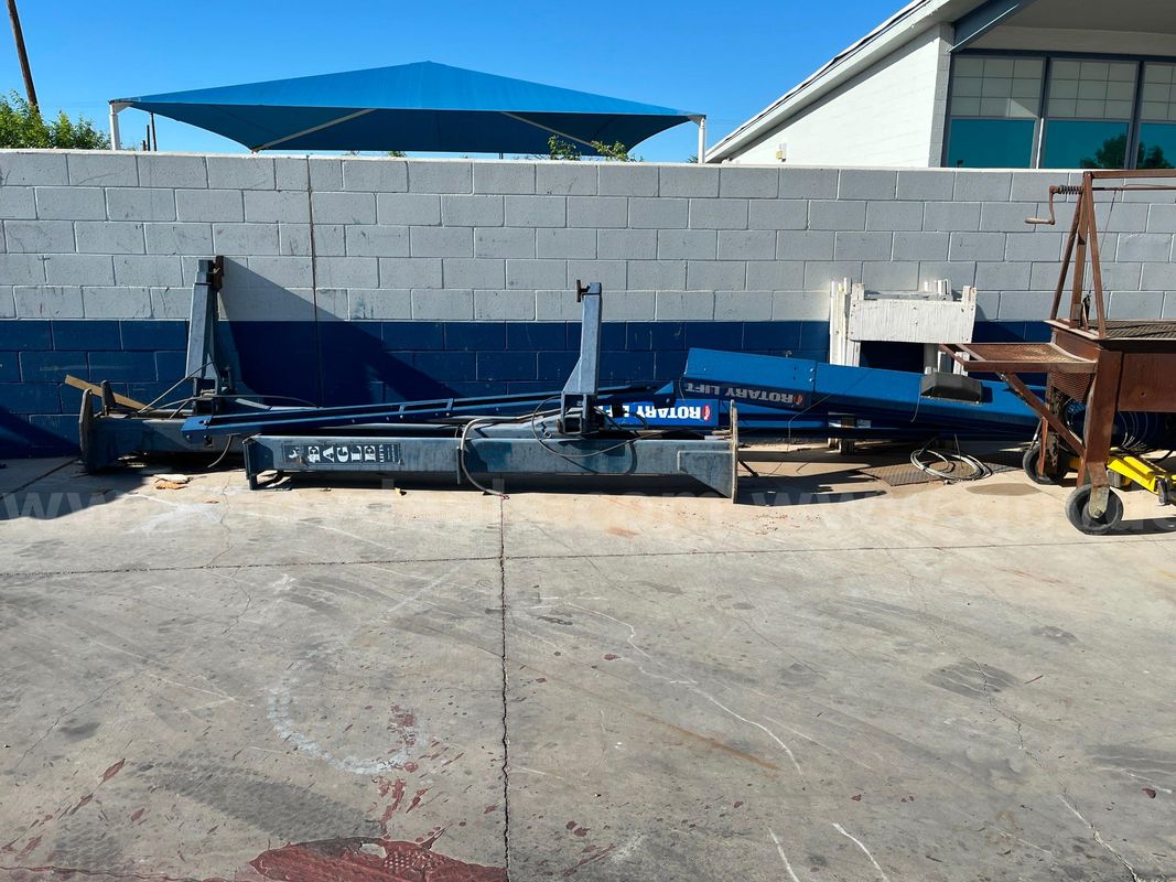 Lot of 2 Vehicle Lifts