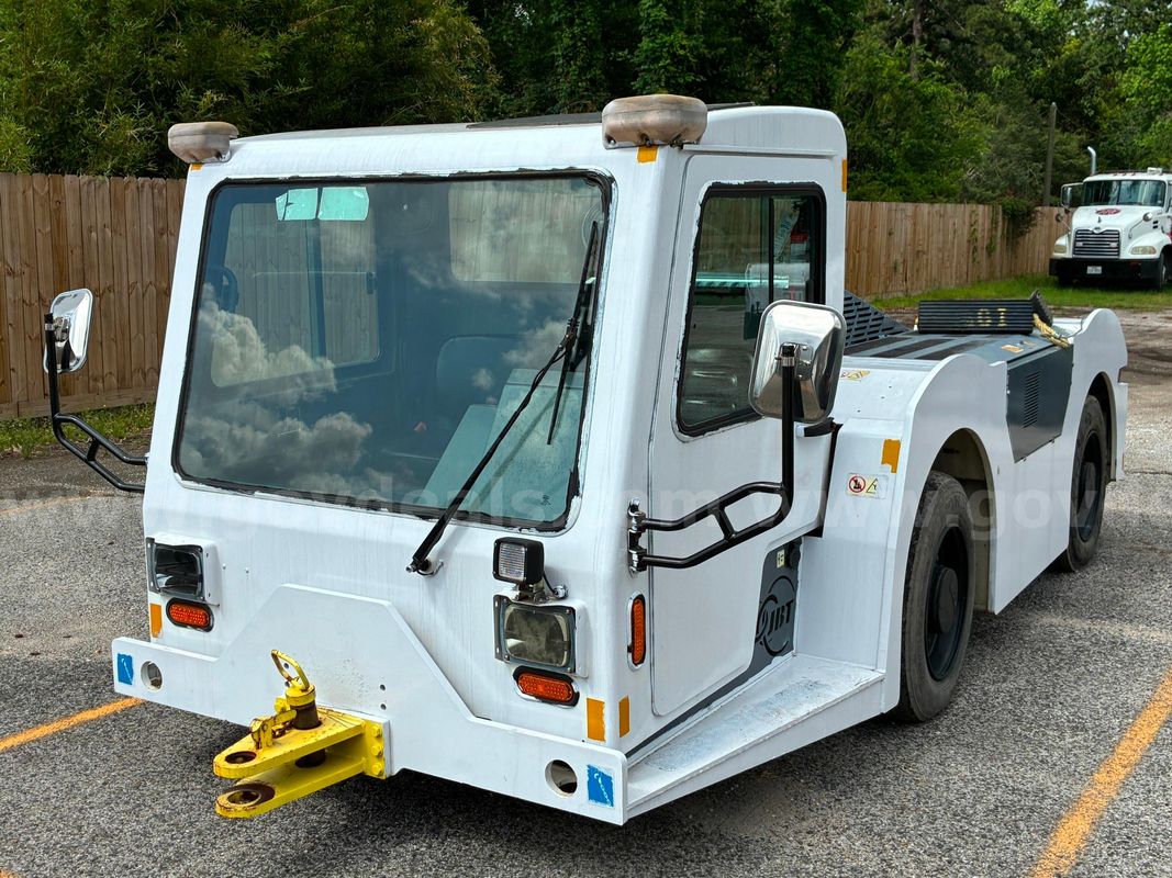 2019 JBT AeroTech B250 4WD Pushback Tractor