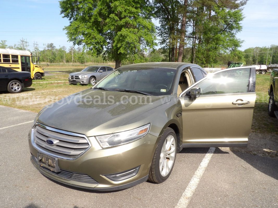 2013 Ford Taurus SEL
