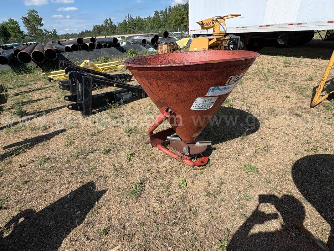 Cosmo P500 3-Point Hitch Centrifugal Fertilizer Spreader