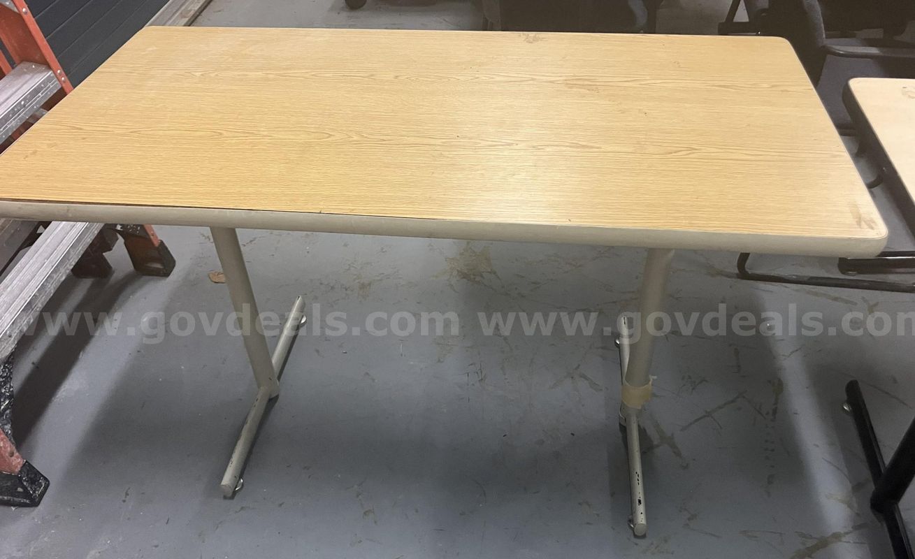 White and brown wood table, used (see photos for condition)