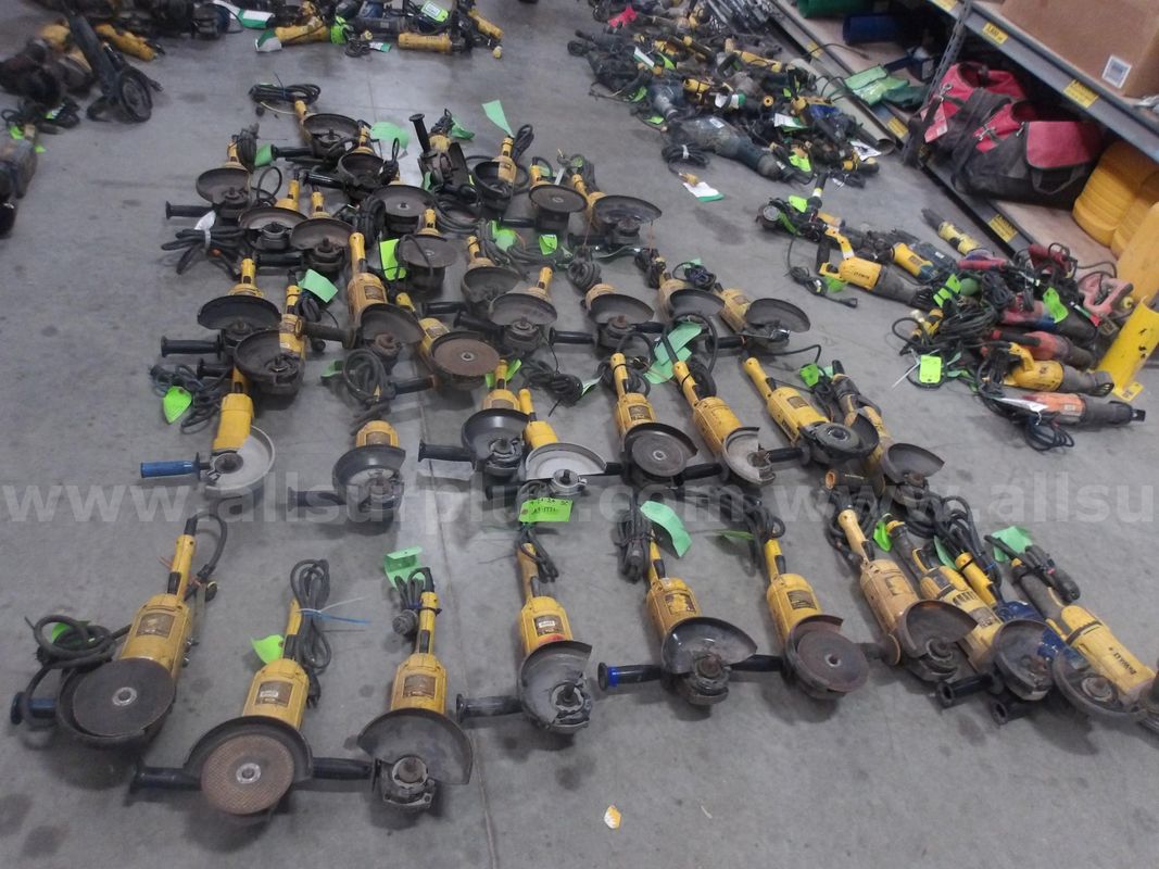 HUGE LOT of Electric Power Tools (Milwaukee, Dewalt, Evolution, Makita)