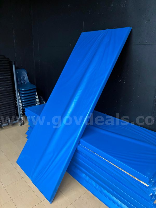 8 'x 3' Wall Mats - Qty 8