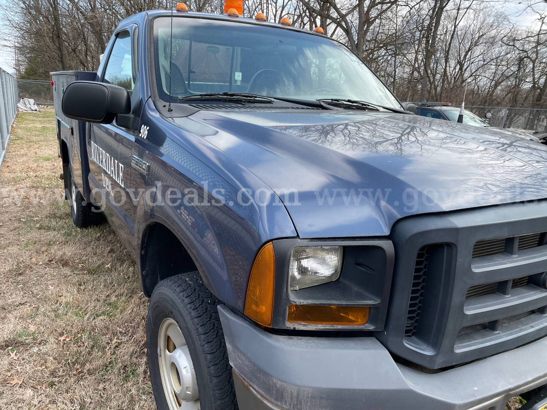 2006 Ford F-350 SD XL 4WD