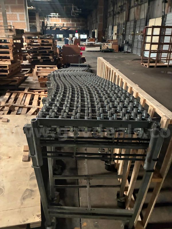 expandable skate wheel conveyor