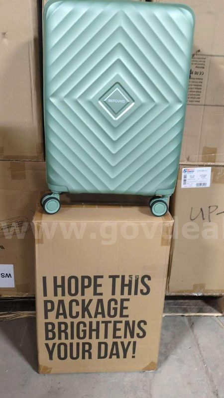 SHIPPING AVAILABLE BRAND NEW Green 20 inch Luggage (SU-05)