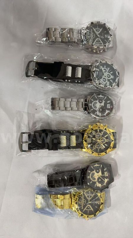 SHIPPING AVAILABLE 6 styles of men's sports chronograph watches with different colorways and straps(W-003)