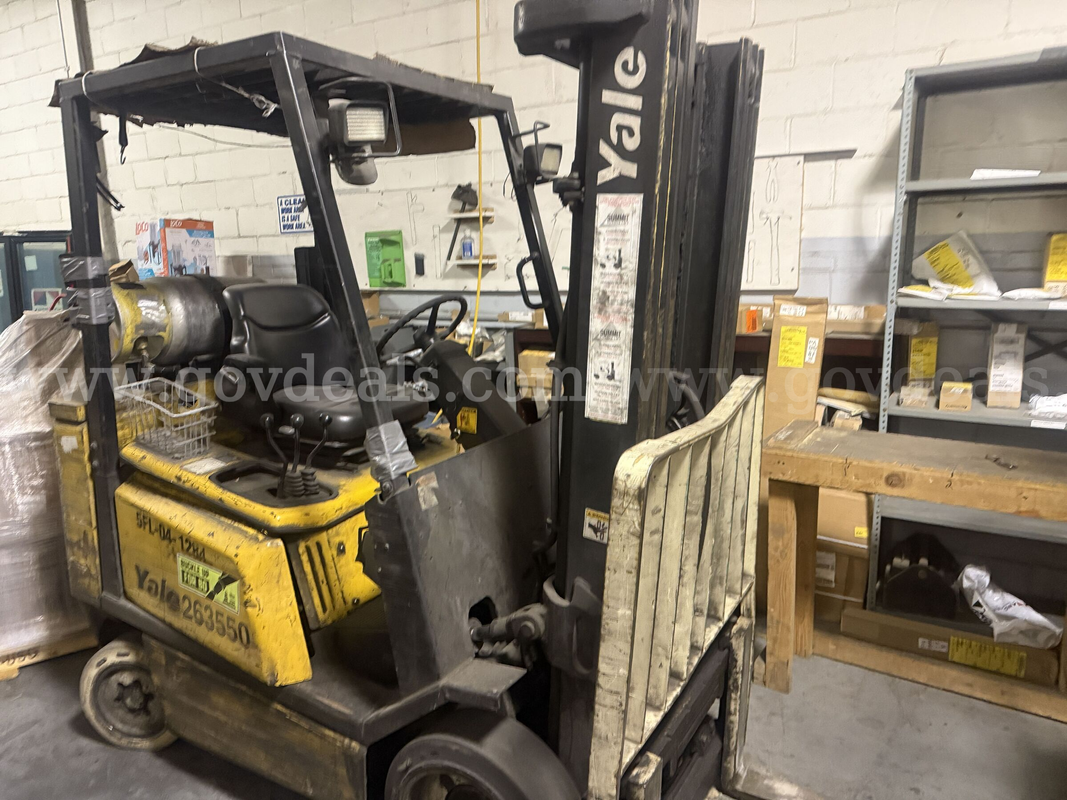 2002 Yale GLC050TGN Cushion Tire Forklift -Inoperable