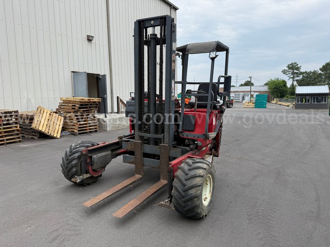 2005 Moffett M5500 Truck Mounted Forklift