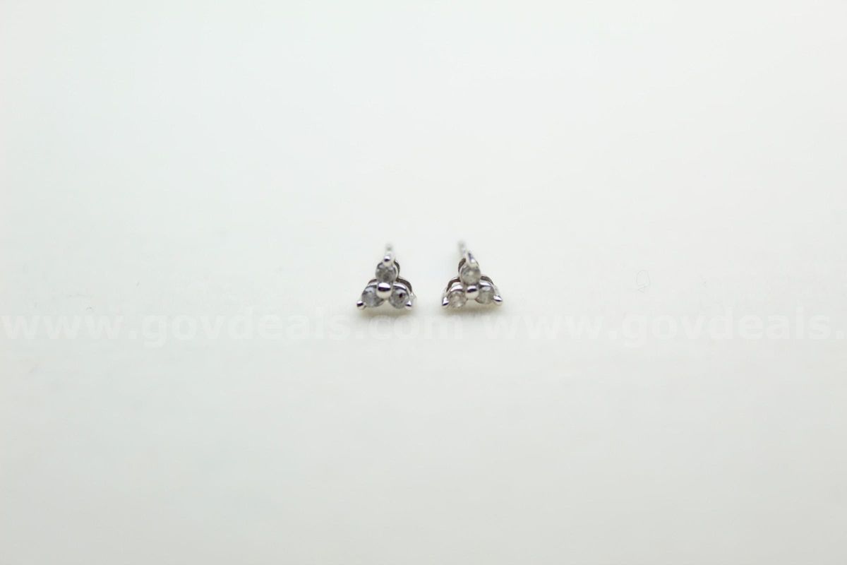 10K White Gold Diamond Stud Earrings