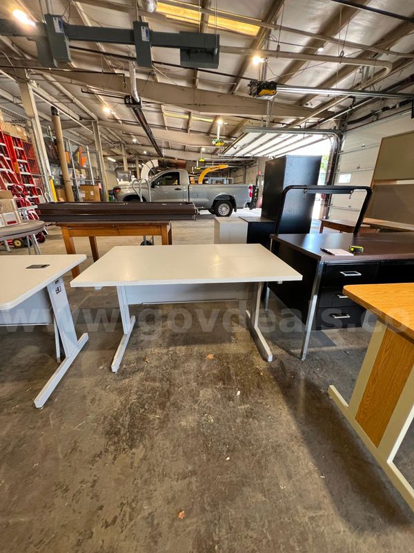 Table 48" L x 30" D  x 27" H