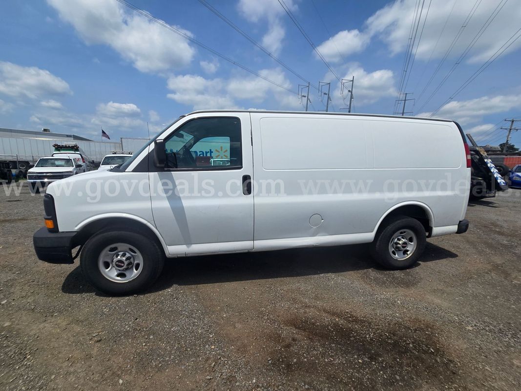 2014 GMC Savana