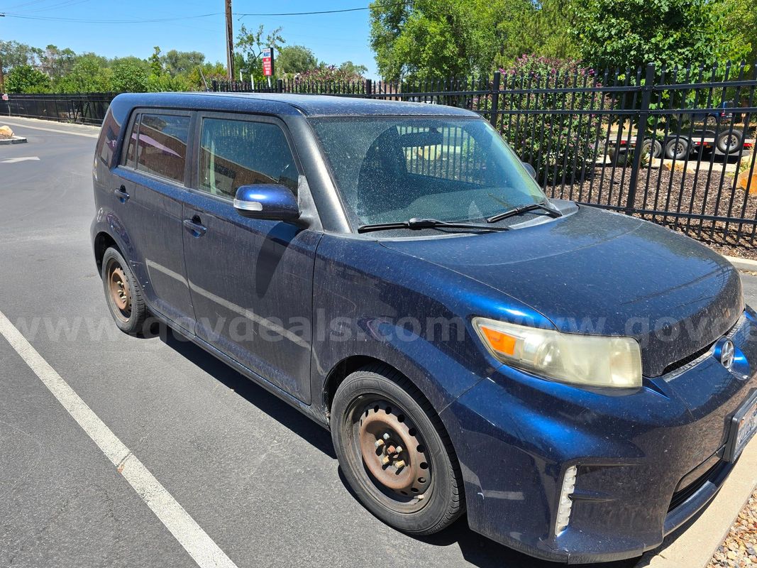 2014 Scion xB 5-Door Wagon 4-Spd AT