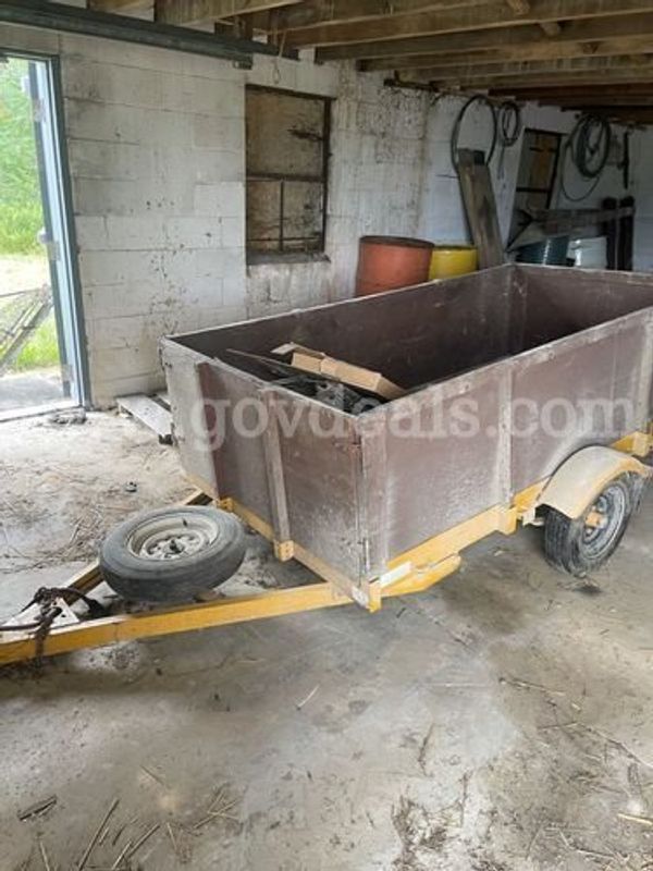 1984 Crosley ME510 Wooden Utility Trailer