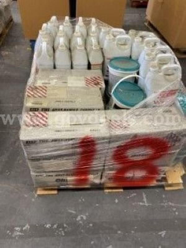 HVAC Refrigerant Cylinders & Road Flares (Bulk Lot) New - 1 Pallet
