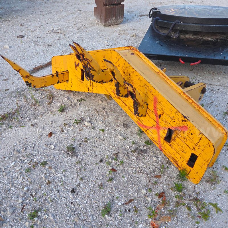 One John Deere Grader Scarifier & Suitcase Tractor Counter Weights 3023