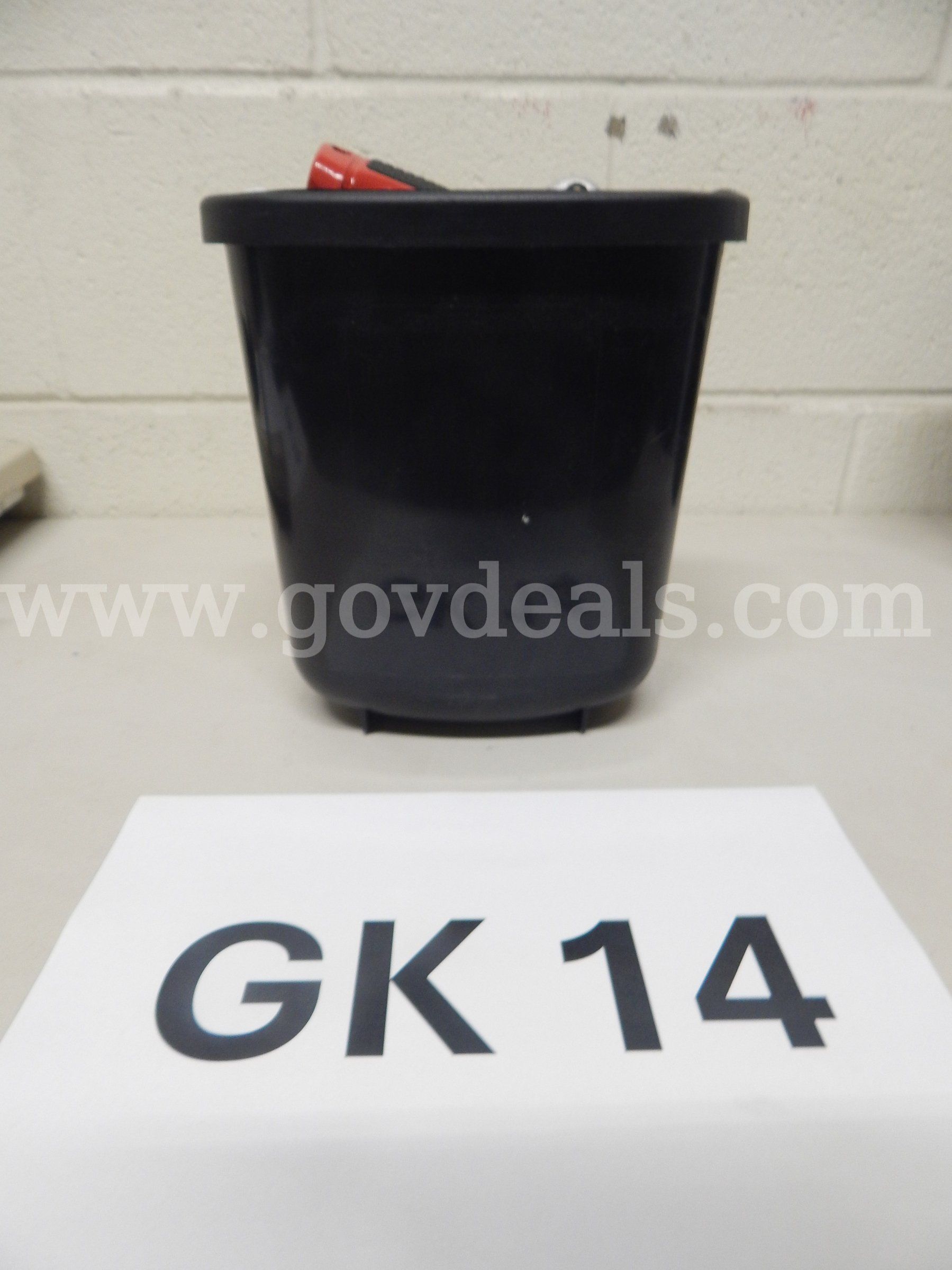 Lot GK14 (1) Bin of Misc. Box Cutters