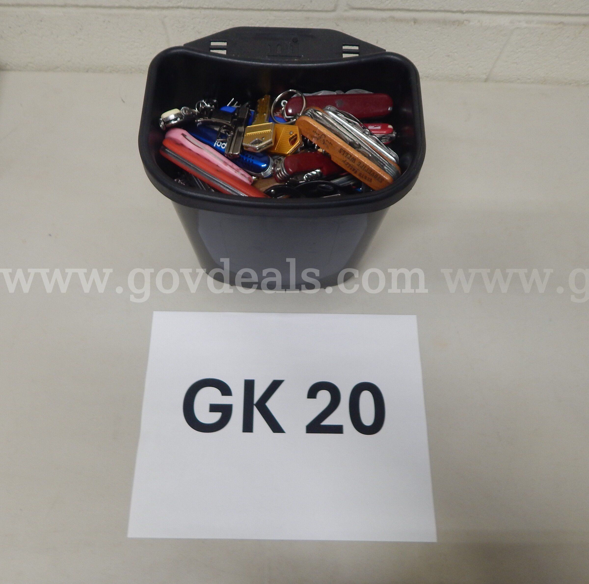 Lot GK20 (1) Bin of Misc. Knives