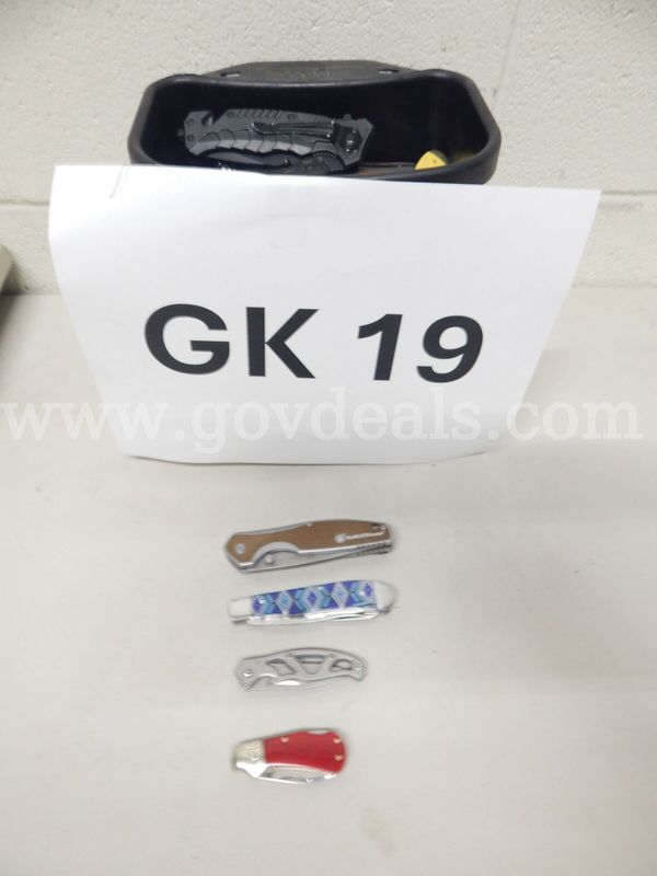 Lot GK19 (1) Bin of Misc. Knives