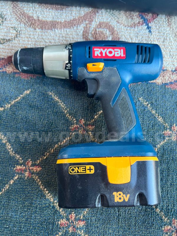 Ryobi Drill with Battery P205