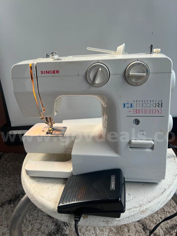 Singer Sewing Machine