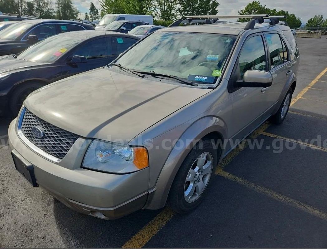 2005 Ford Freestyle 3rd ROW SEATING!!, GREAT ECONOMY CAR!!