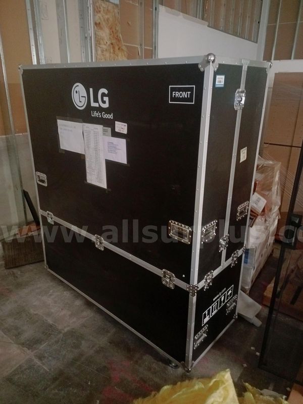 LG Rolling Trade Show Travel Case