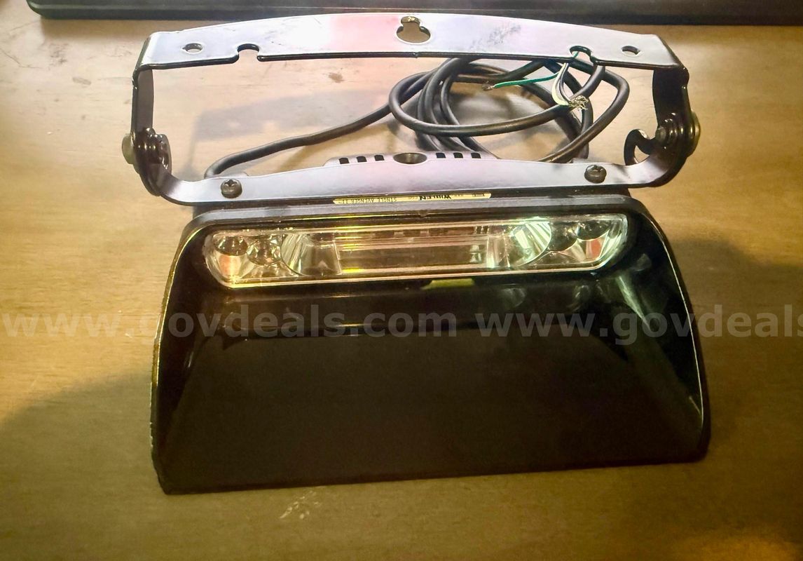 Whelen Avenger II LED Dash / Deck Light - WILL Ship !!!!