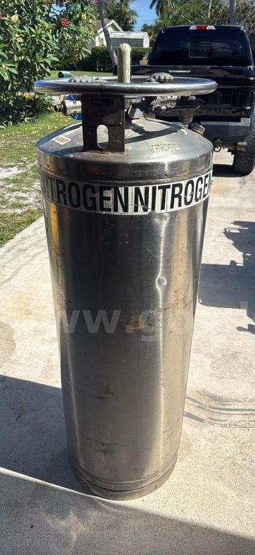Cryogenic Services Inc 180L Liquid Nitrogen Dewar Cryogenic Storage Tank