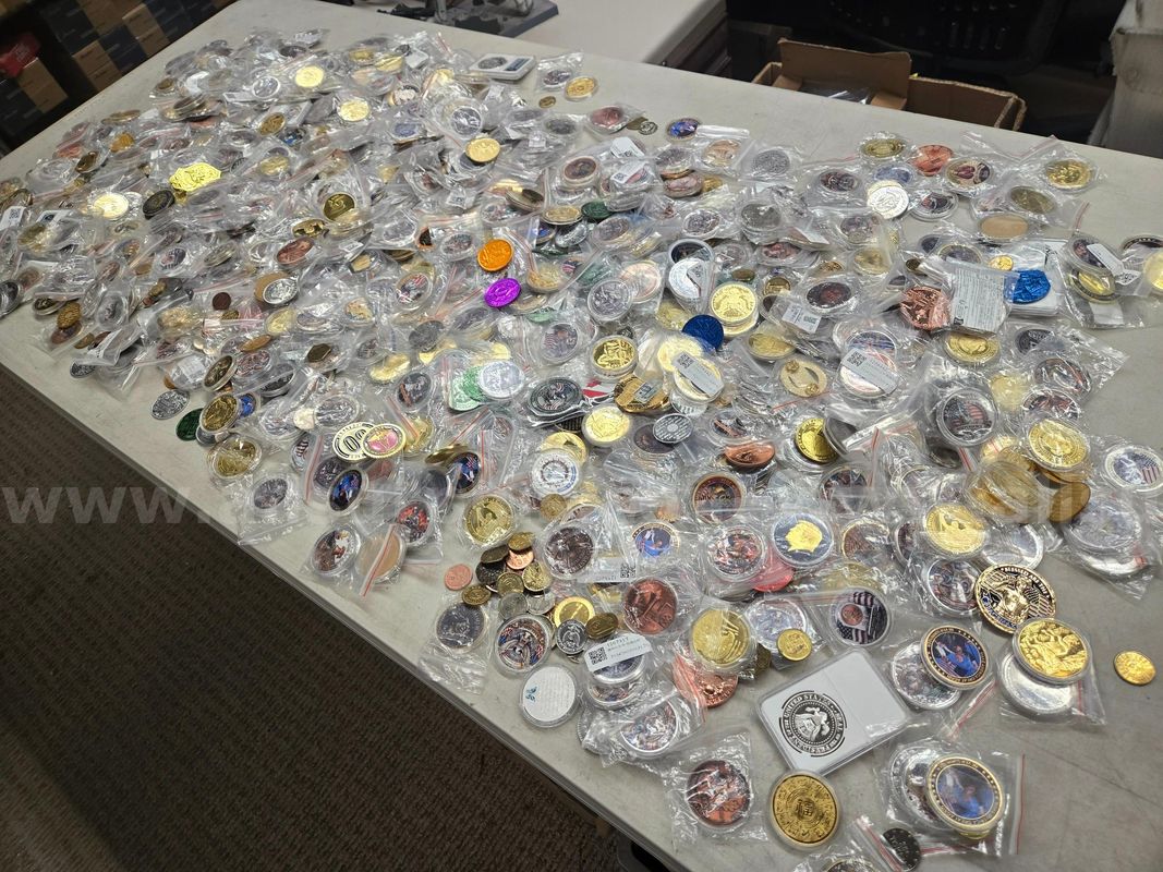 Approx 800 Challenge Coins / Tokens / Collectable Coins #3091