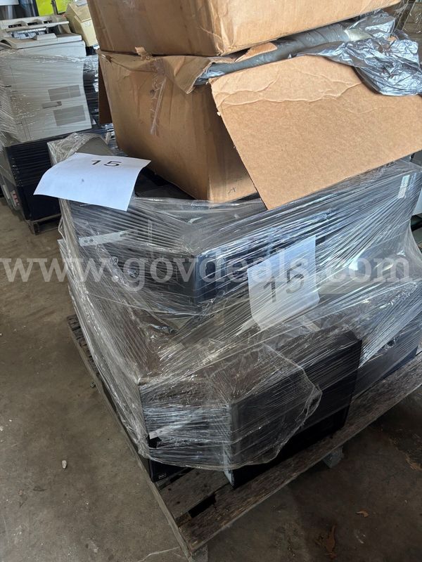 Pallet of HP and Dell Desktops and 1 Workstation