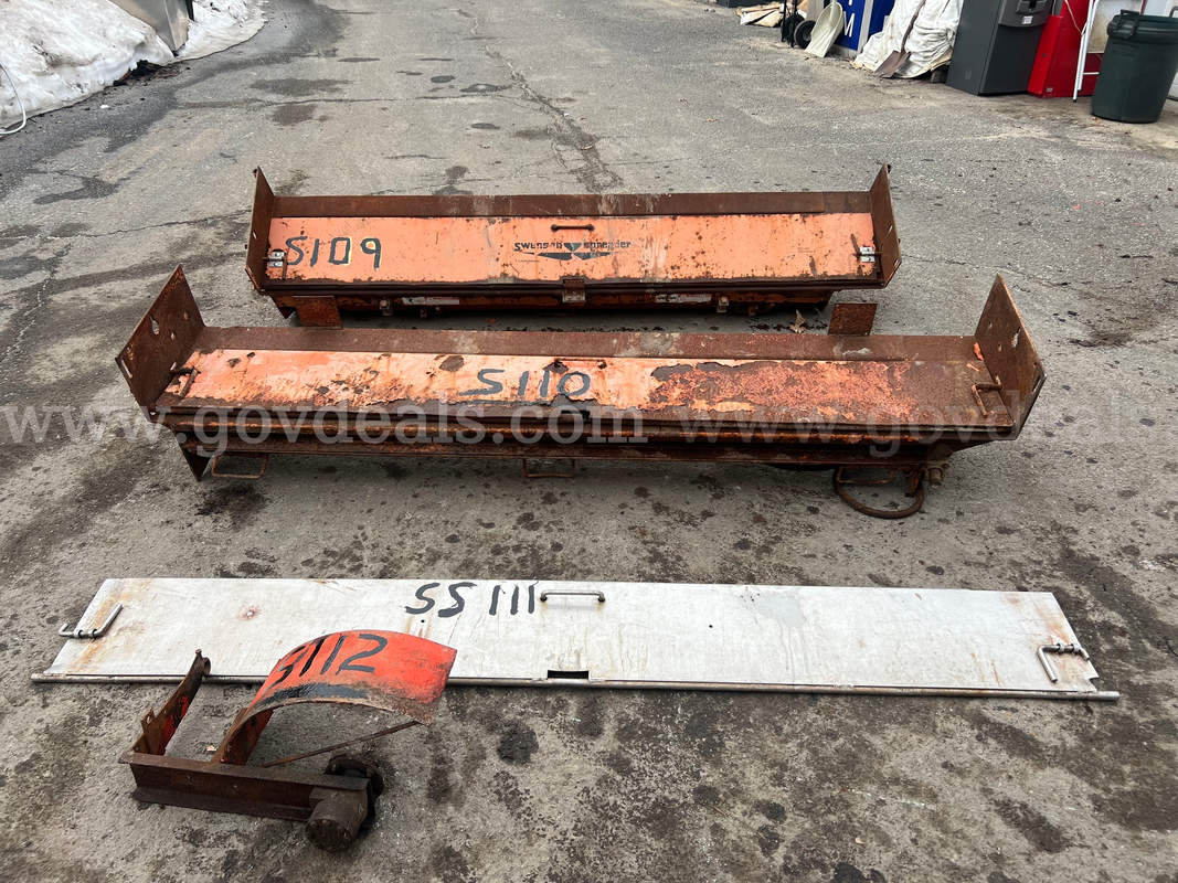 Swenson/Henerson Spreaders Steel & Stainless Steel door with Spinner